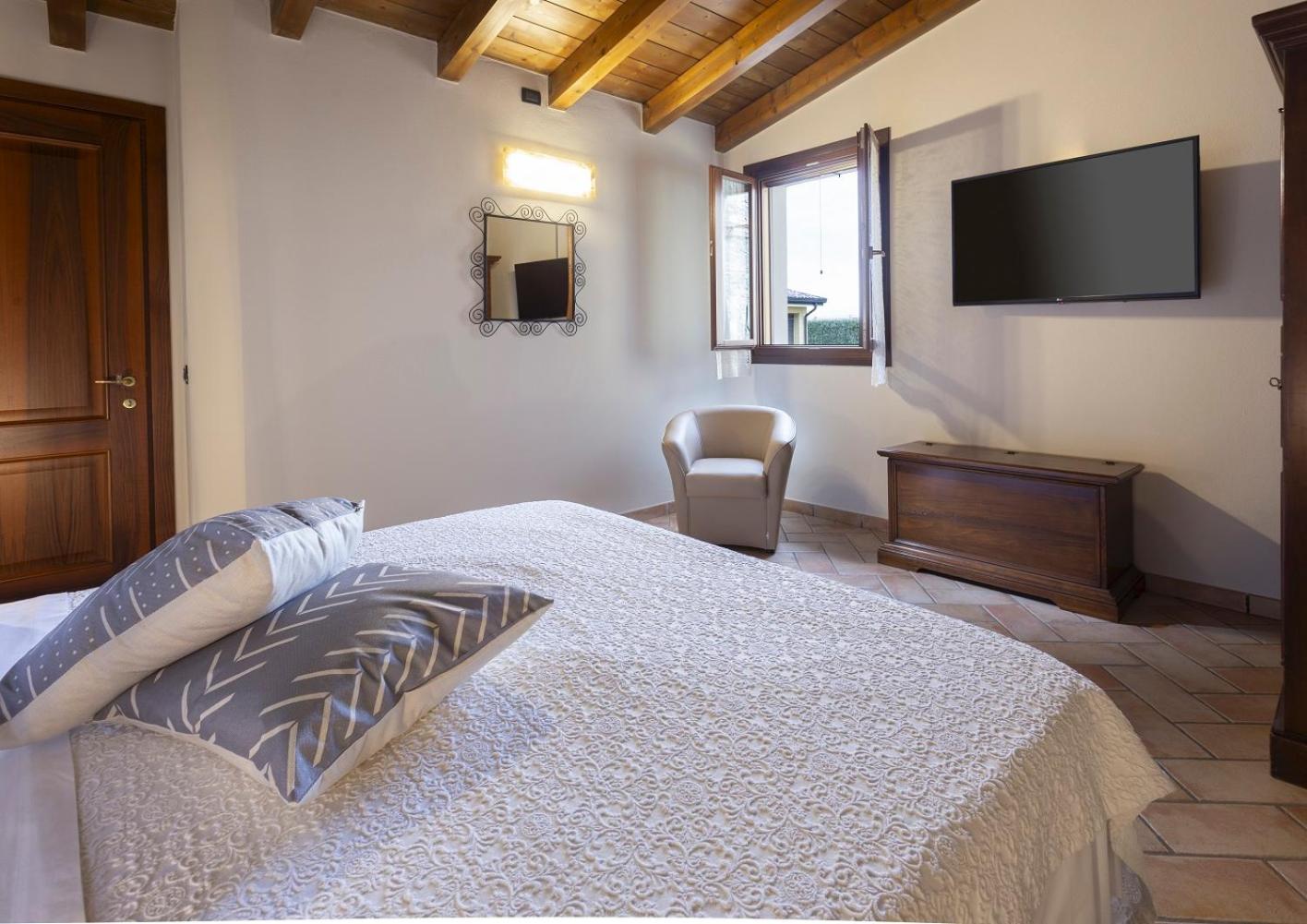Agriturismo Il Brugnolo Скандиано Экстерьер фото