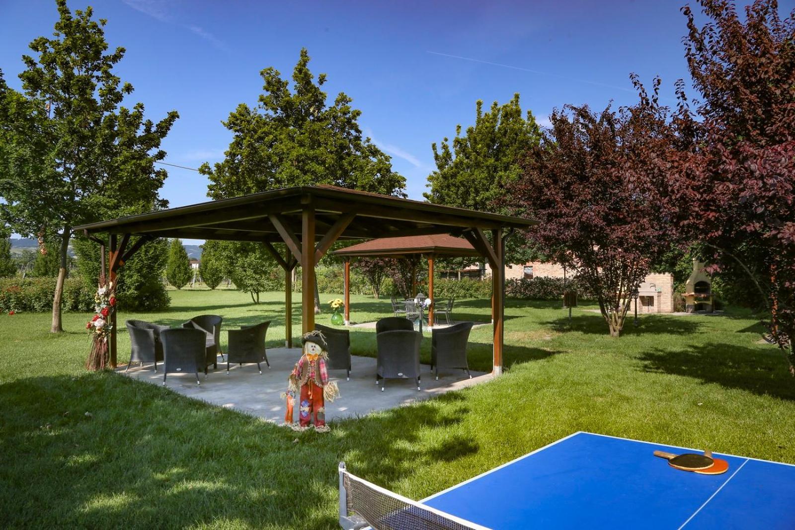 Agriturismo Il Brugnolo Скандиано Экстерьер фото