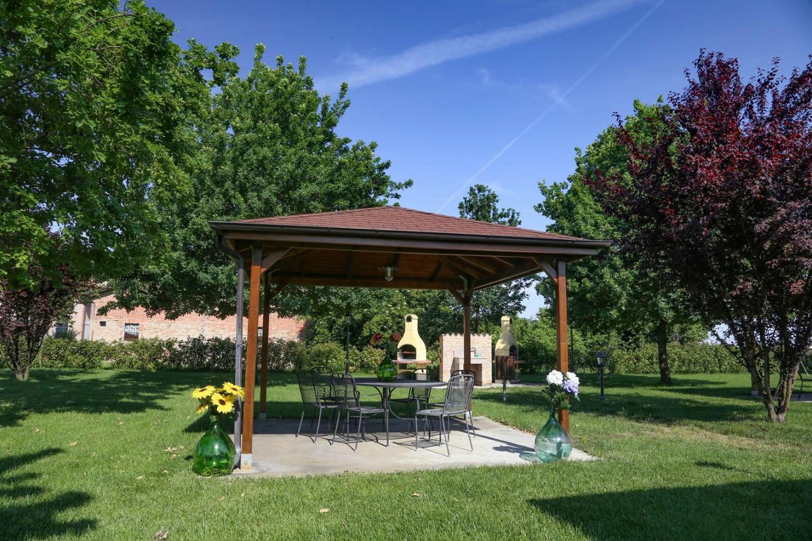 Agriturismo Il Brugnolo Скандиано Экстерьер фото